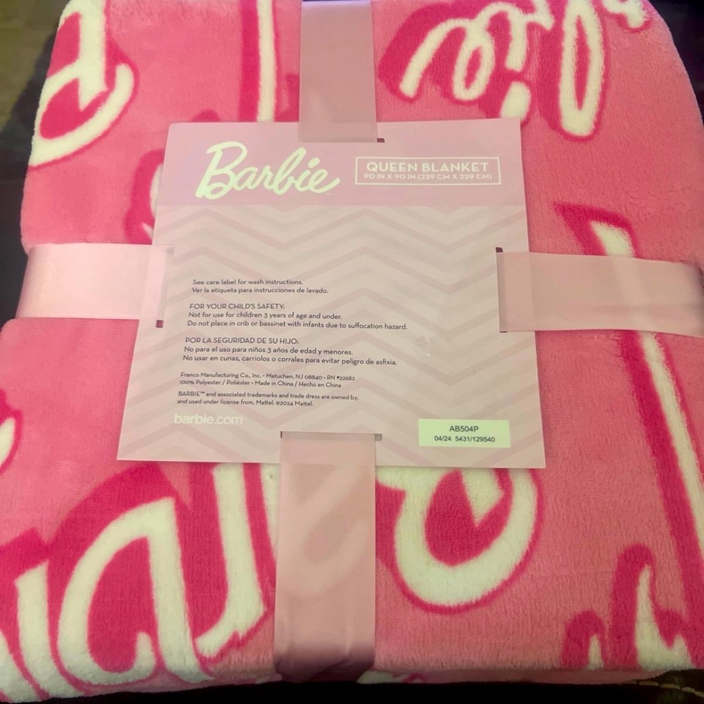 Barbie Queen Blanket  90in X 90in New
